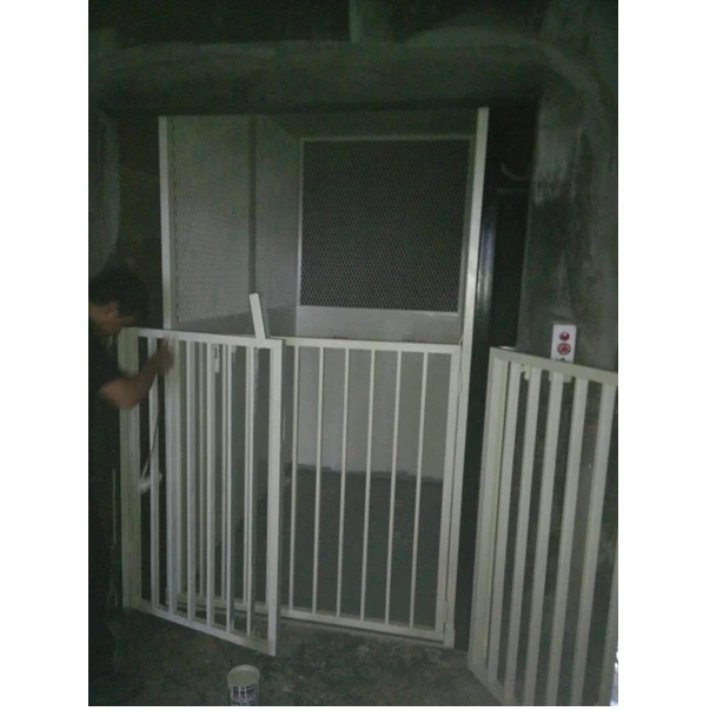 Pembuatan Cargo Lift di makasar